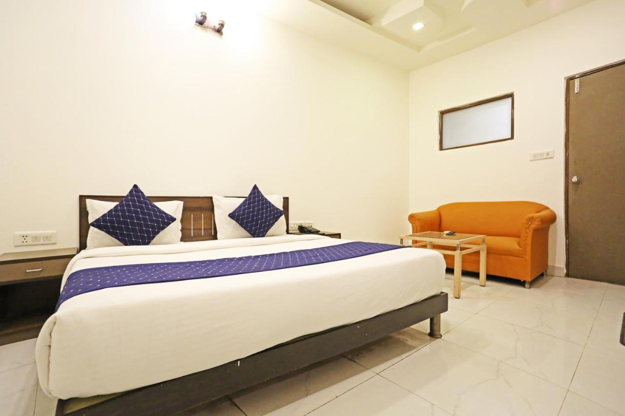 Hotel Ambrosia - A Boutique Hotel Нью-Дели Экстерьер фото