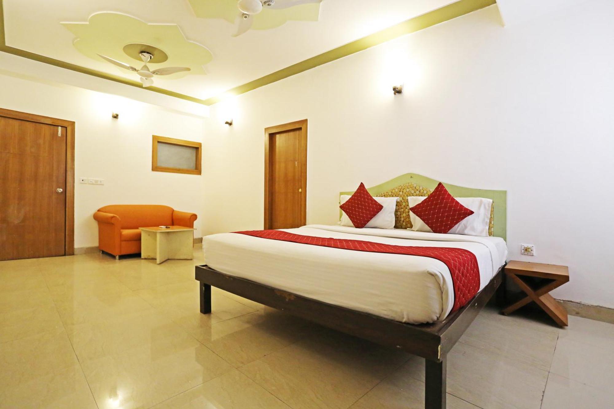 Hotel Ambrosia - A Boutique Hotel Нью-Дели Экстерьер фото