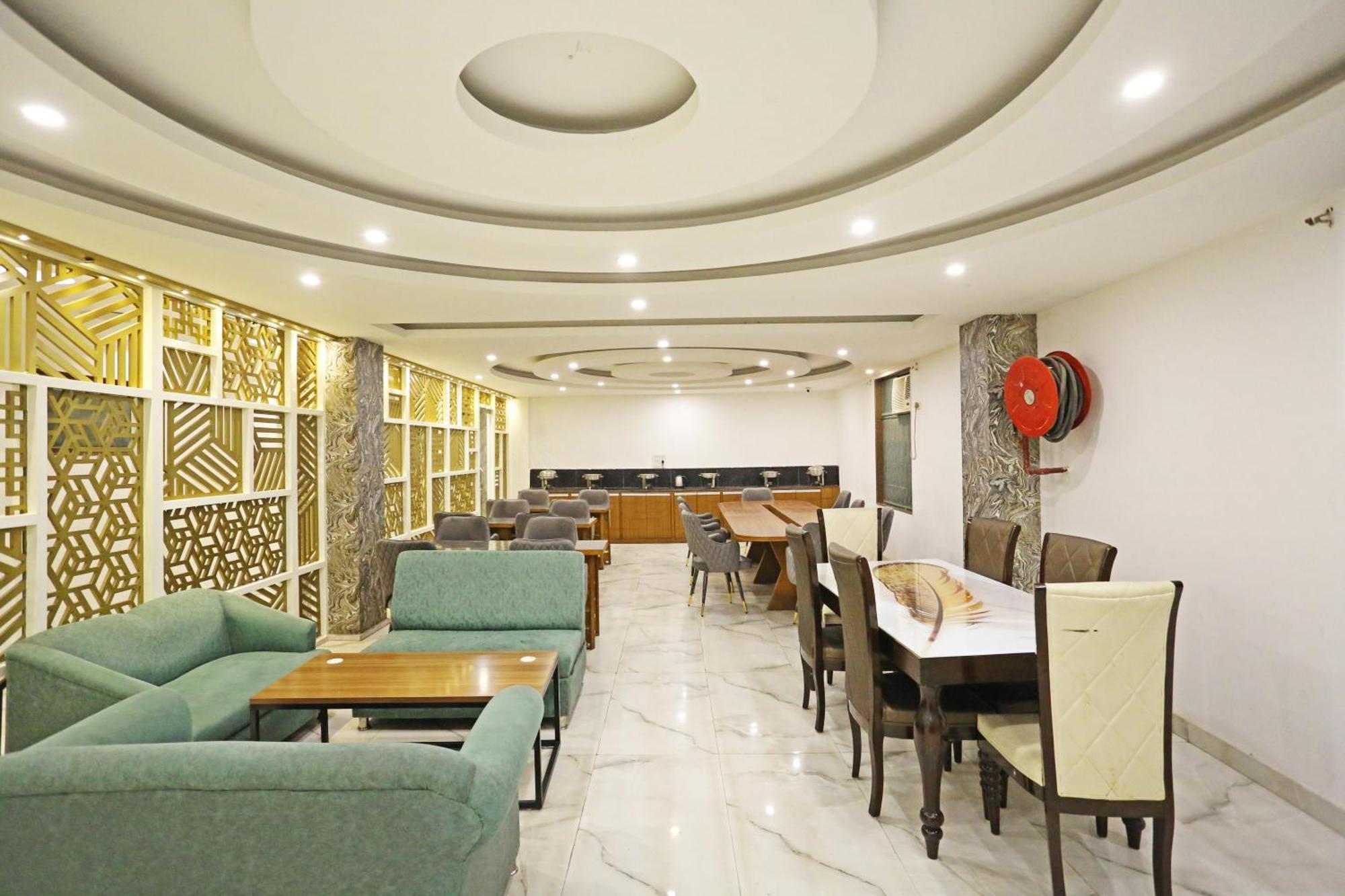 Hotel Ambrosia - A Boutique Hotel Нью-Дели Экстерьер фото