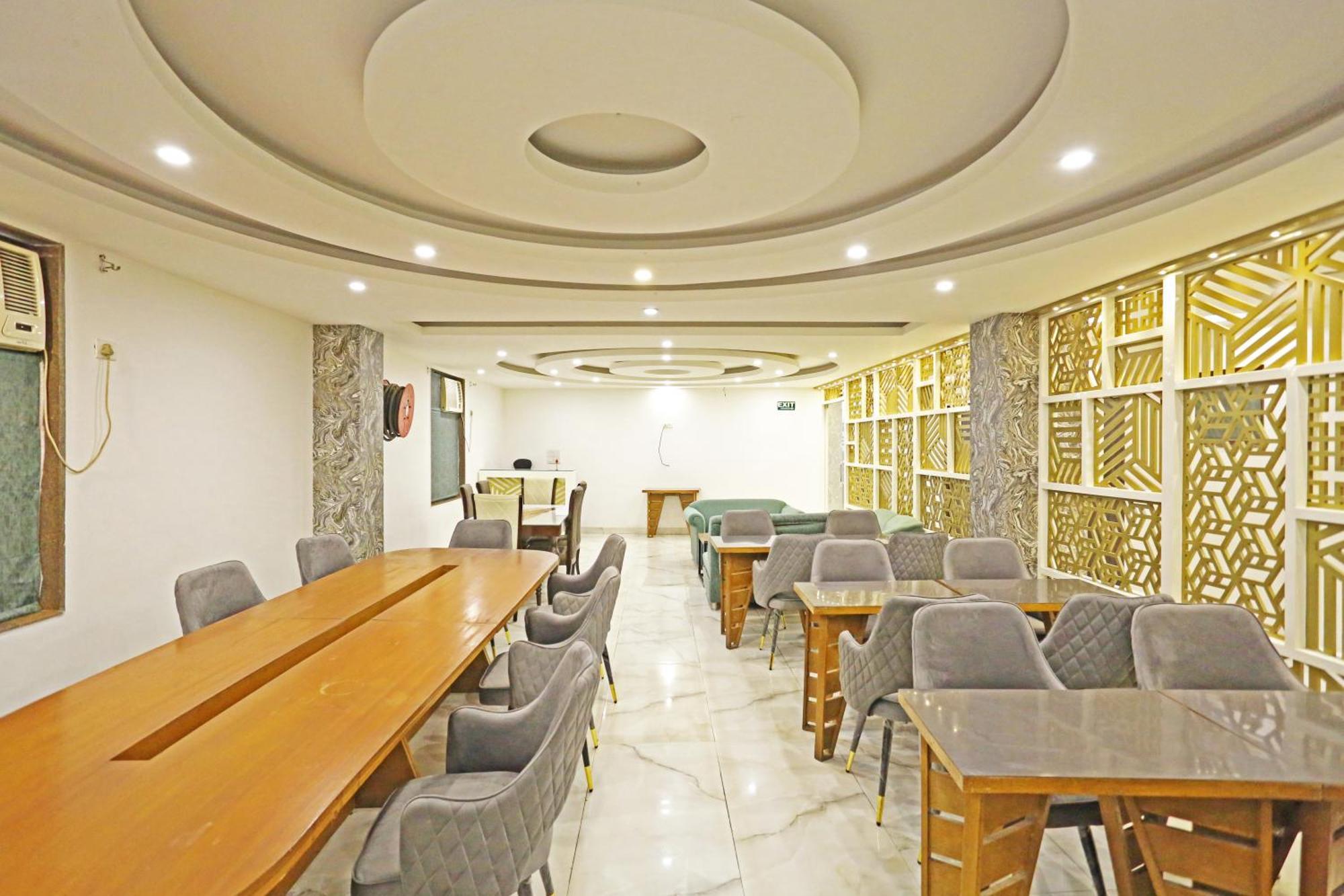 Hotel Ambrosia - A Boutique Hotel Нью-Дели Экстерьер фото
