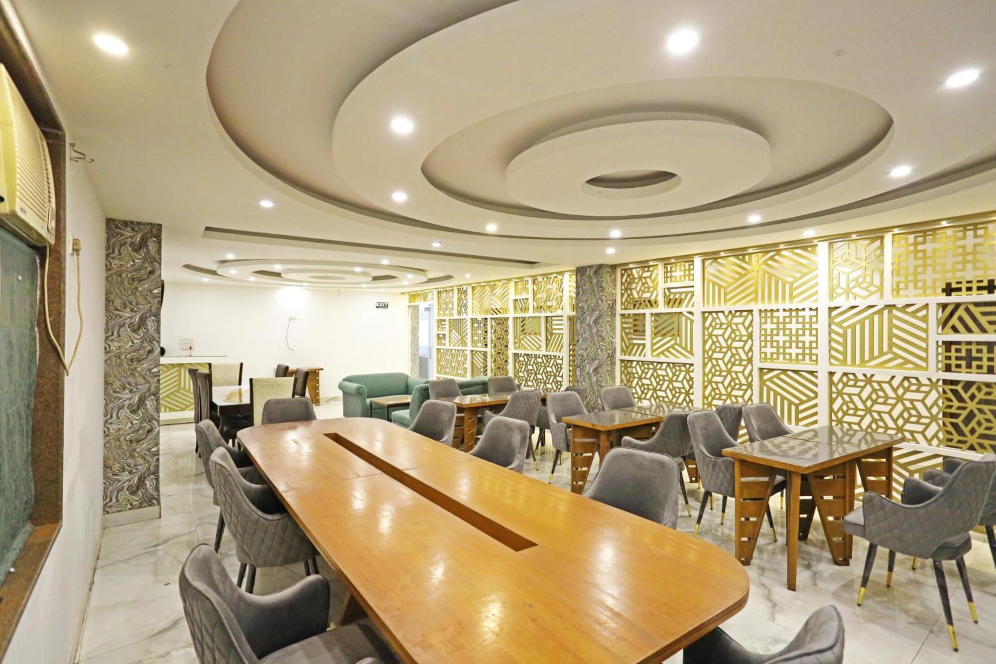 Hotel Ambrosia - A Boutique Hotel Нью-Дели Экстерьер фото